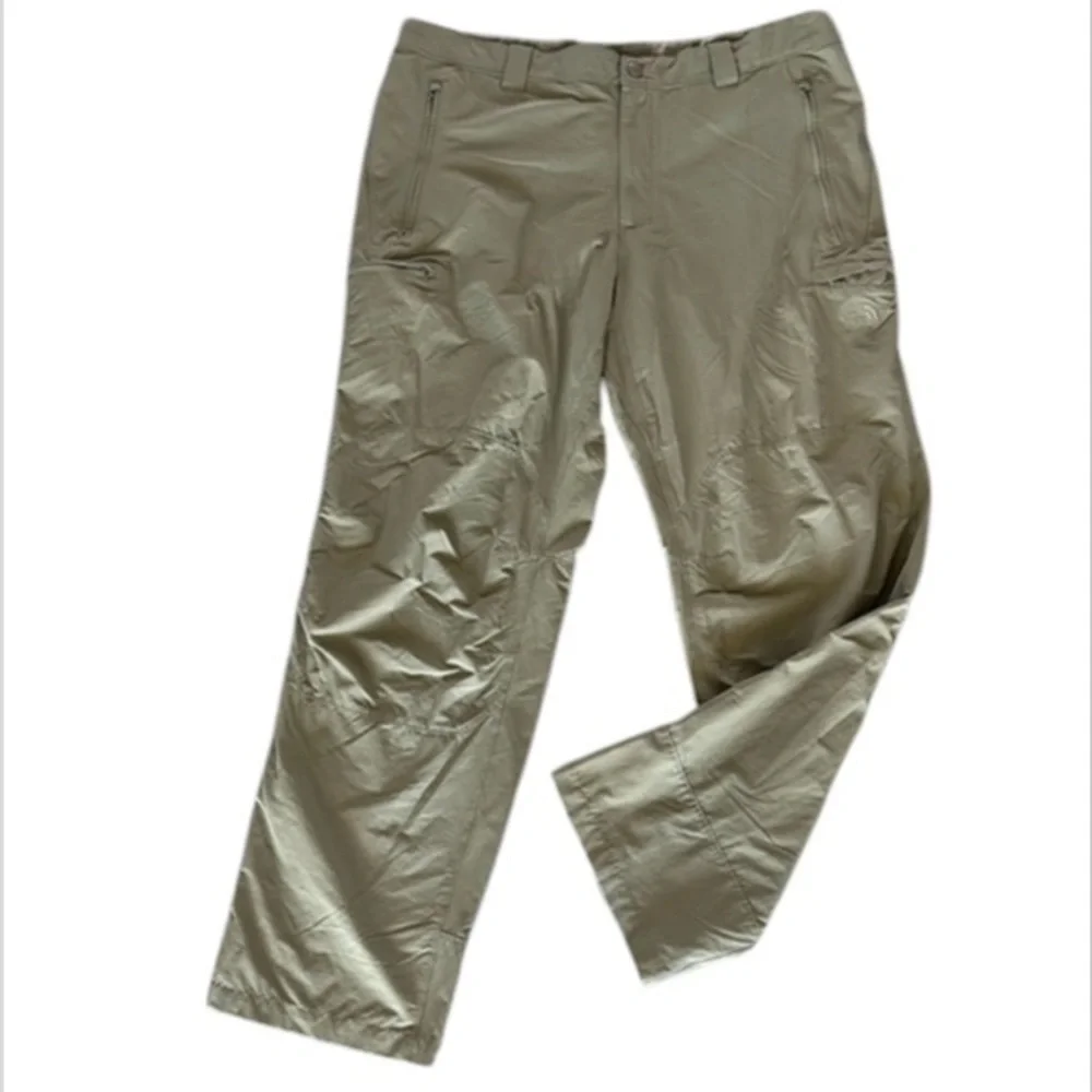 The North Face men's size 40 hiking outdoor pants